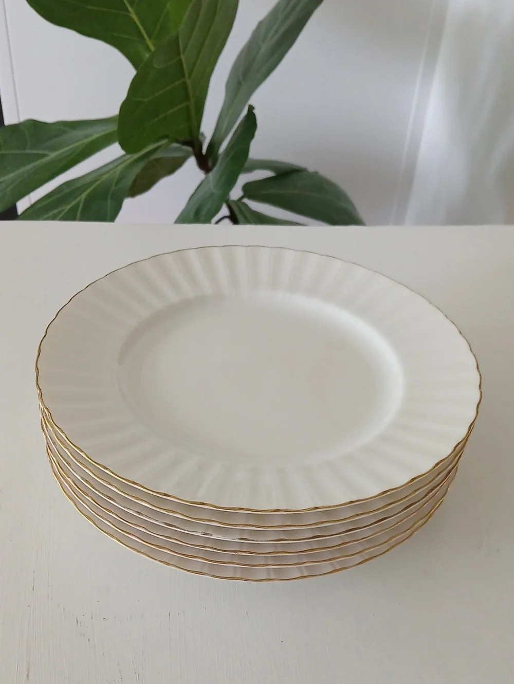 Mikasa Petite FLUTED GOLD Fine China L9811 Salad Plates 8.25